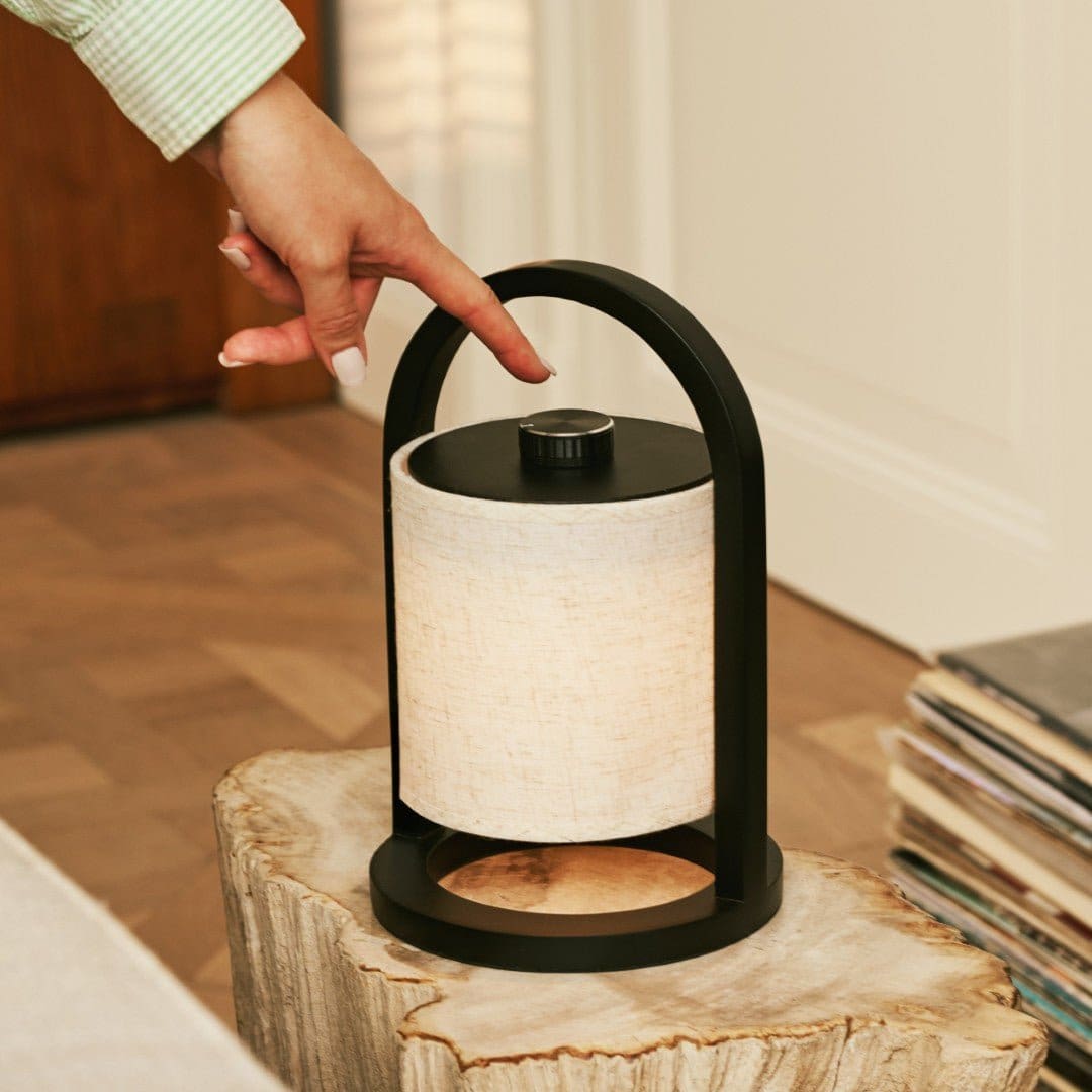 Lampe de table rechargeable Woodlesn River Black – Création neuve en bois durable et coton