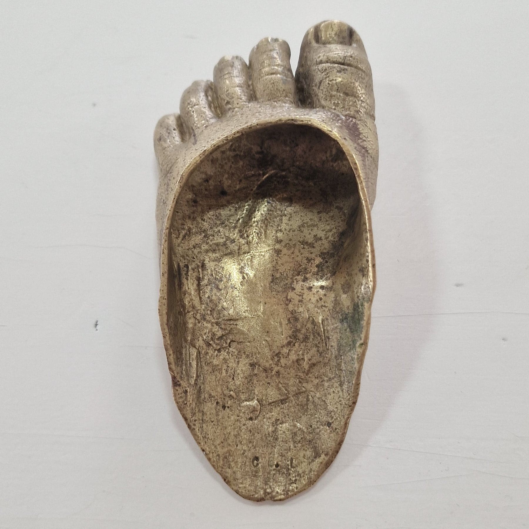 Claude Lalanne – Vide-poche « Pied d’enfant » en bronze doré, circa 1975