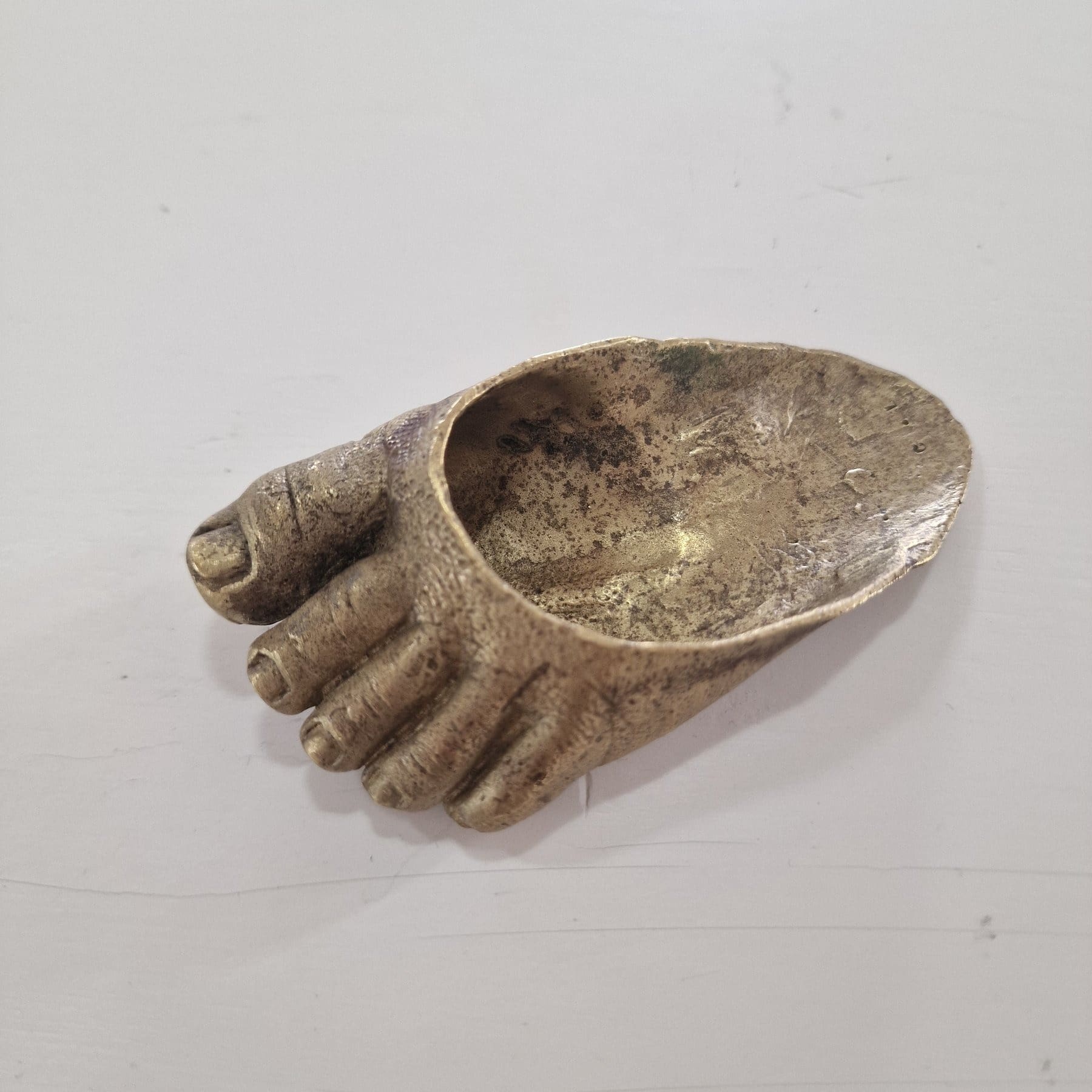 Claude Lalanne – Vide-poche « Pied d’enfant » en bronze doré, circa 1975