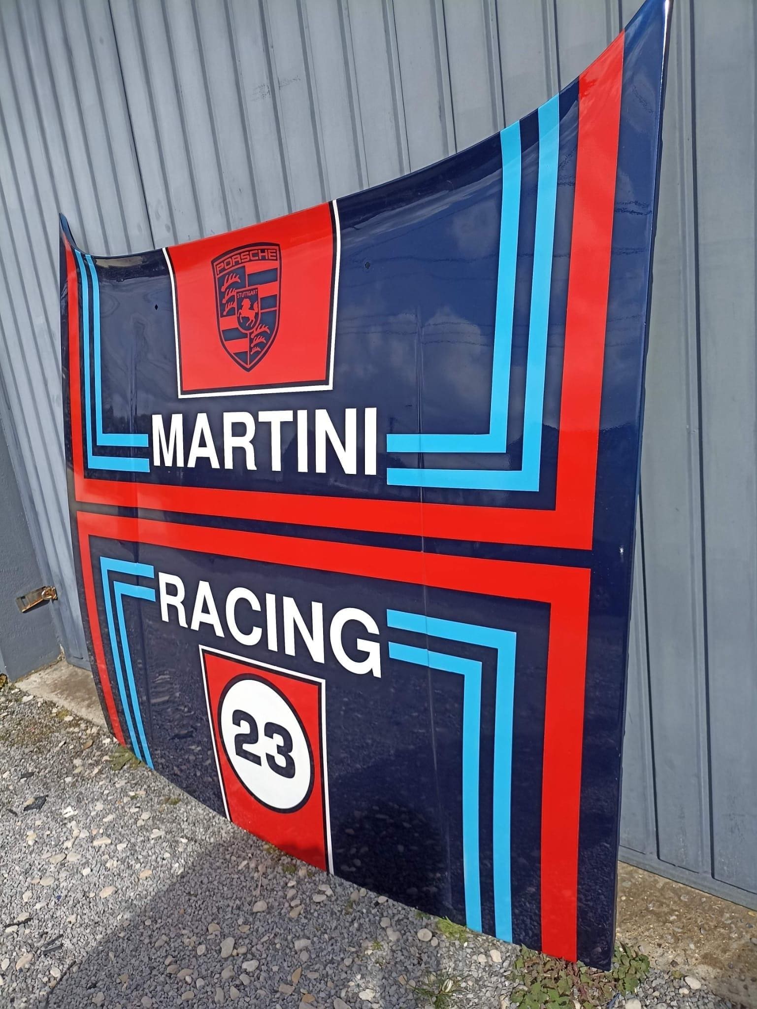 Capot Porsche peint – Œuvre unique « Martini Racing » par Vinc (2023)