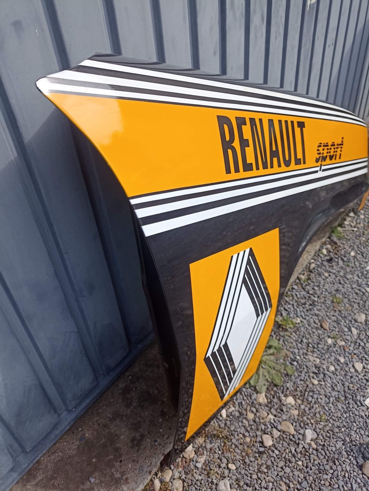 Aile Renault 5 peinte – Œuvre unique « Renault Sport » par Vinc (2023)