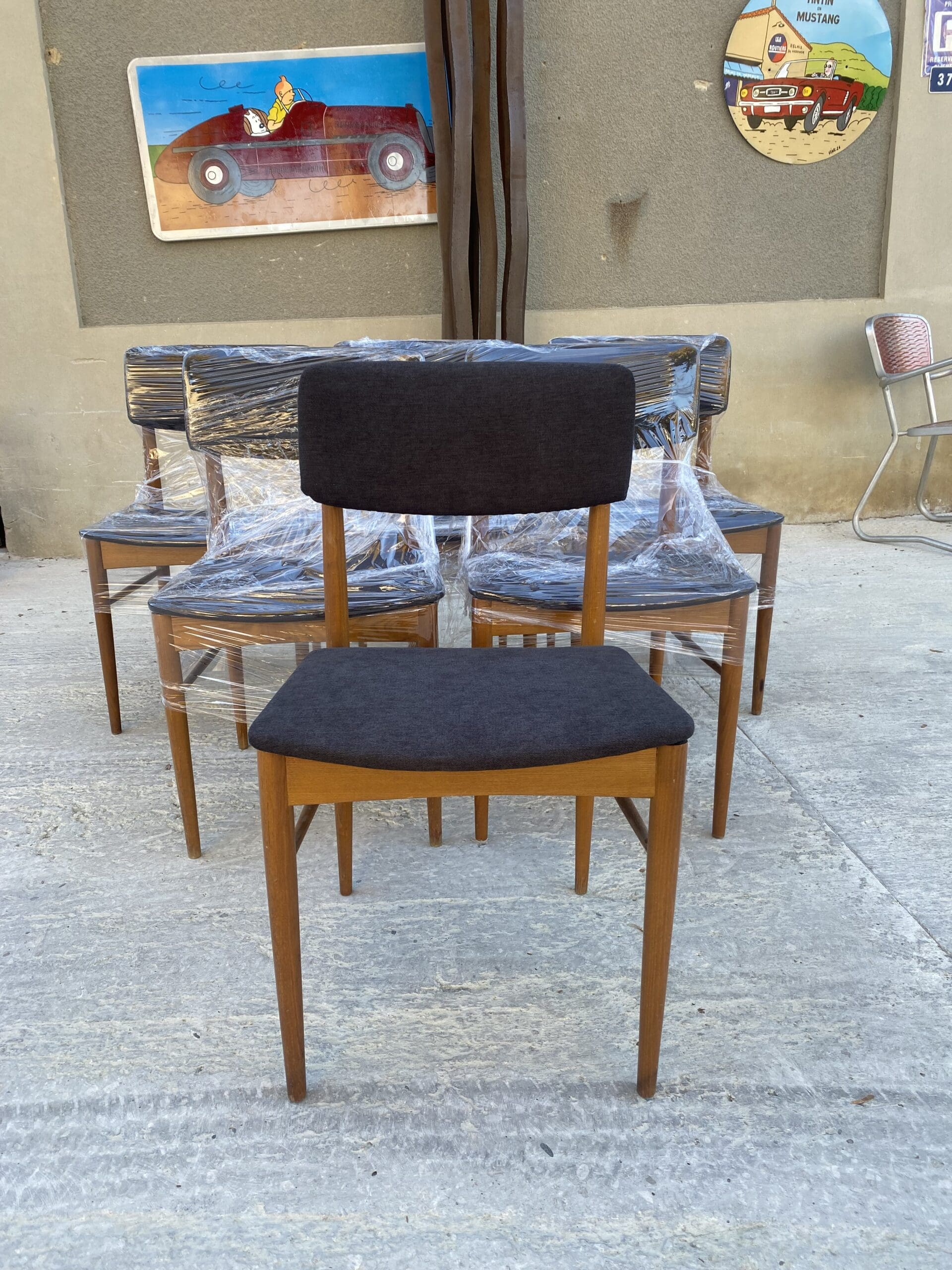 Ensemble de 6 chaises en acajou – Attribuées à Finn Juhl, design danois 1960