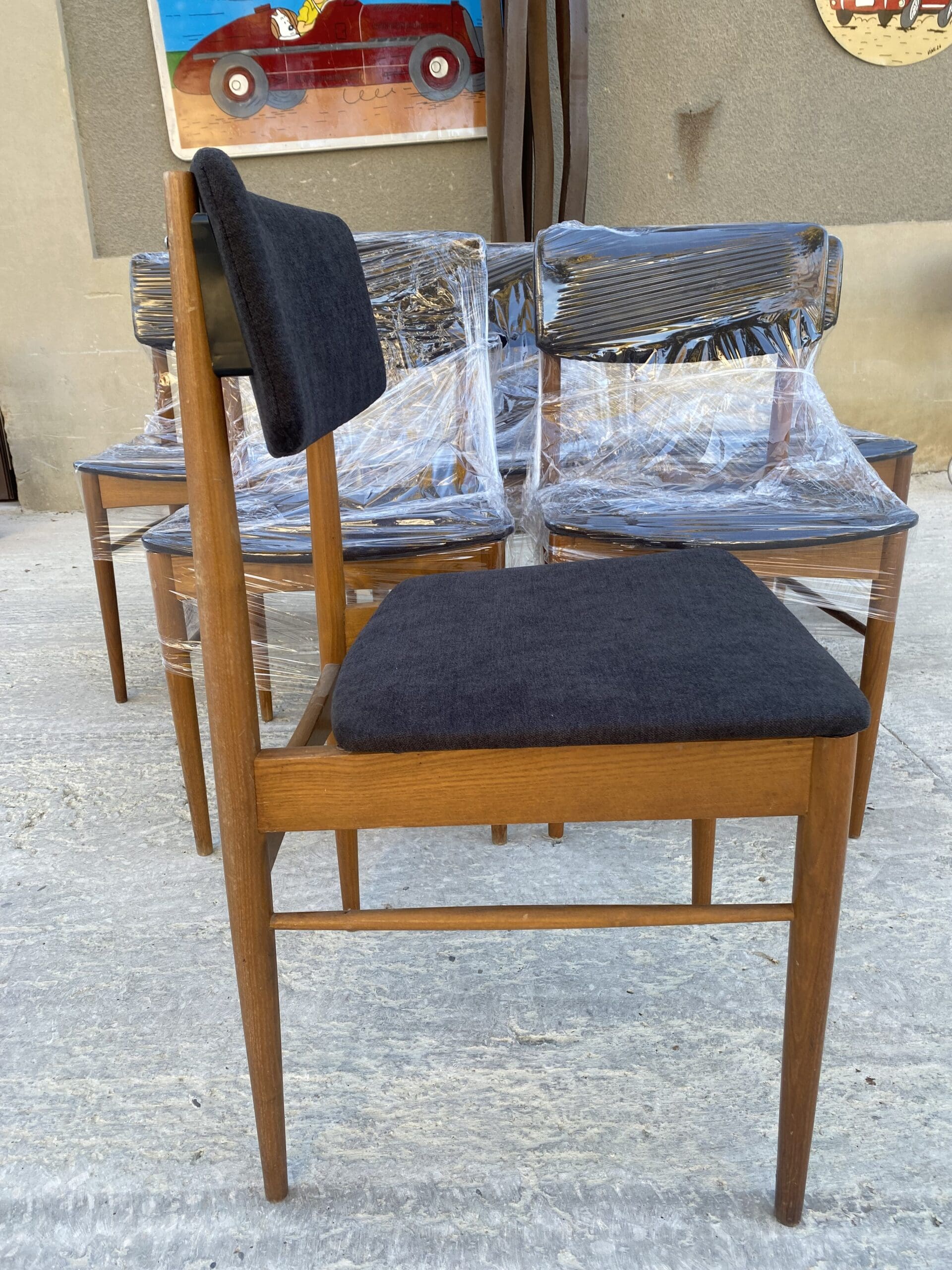 Ensemble de 6 chaises en acajou – Attribuées à Finn Juhl, design danois 1960