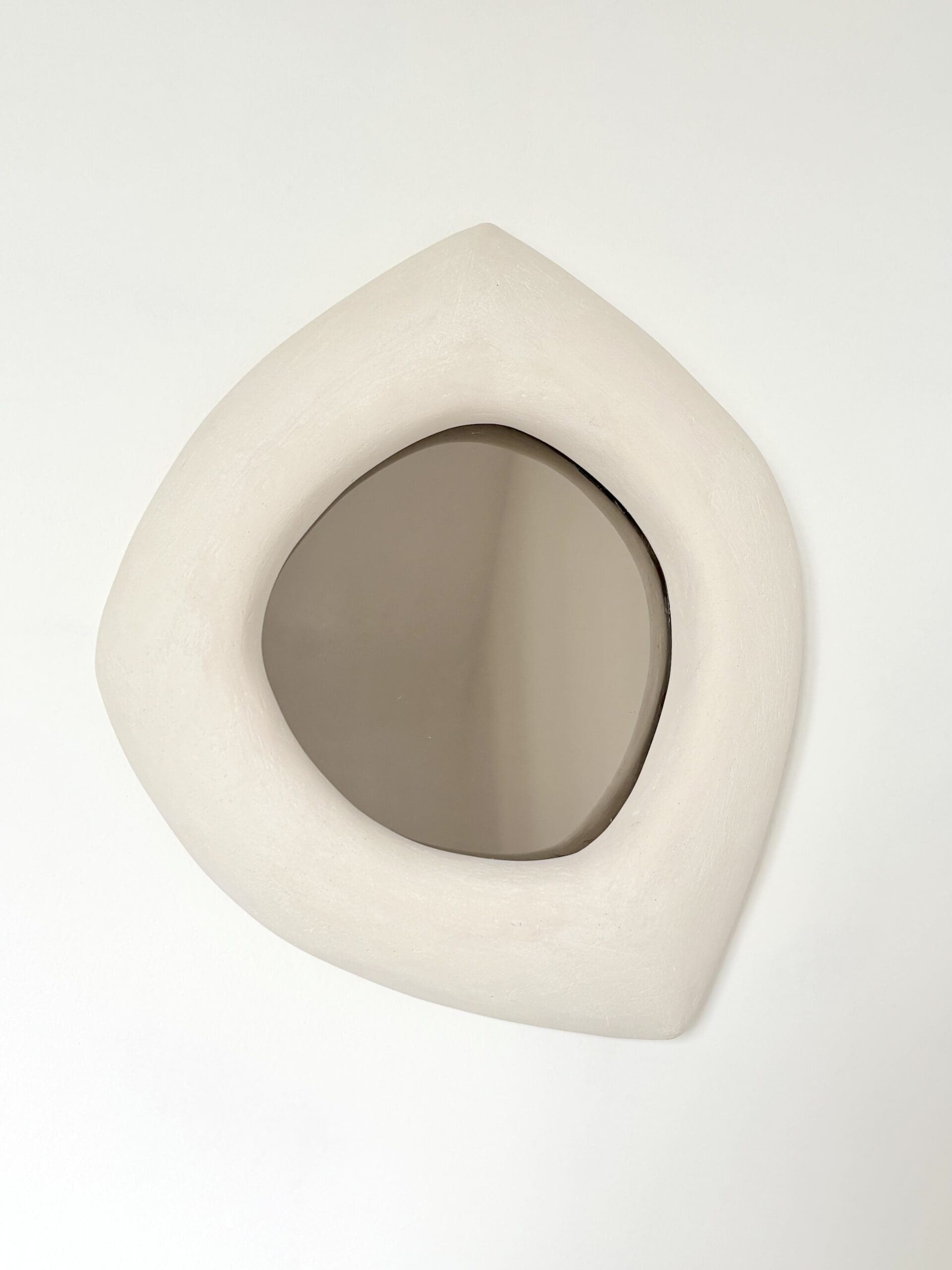 Miroir en céramique design “Infinito” – Renzo Maar, forme sculpturale orientable