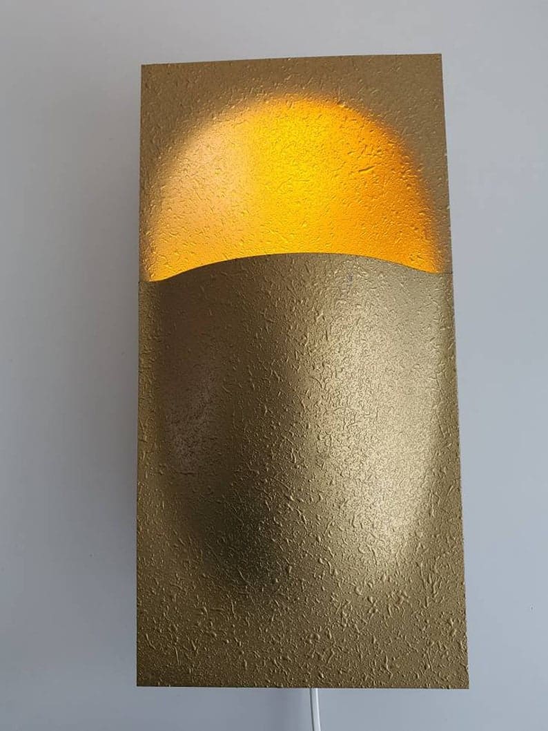 Bertrand Balas — Paire d&rsquo;appliques Balance en métal doré, édition RAAK