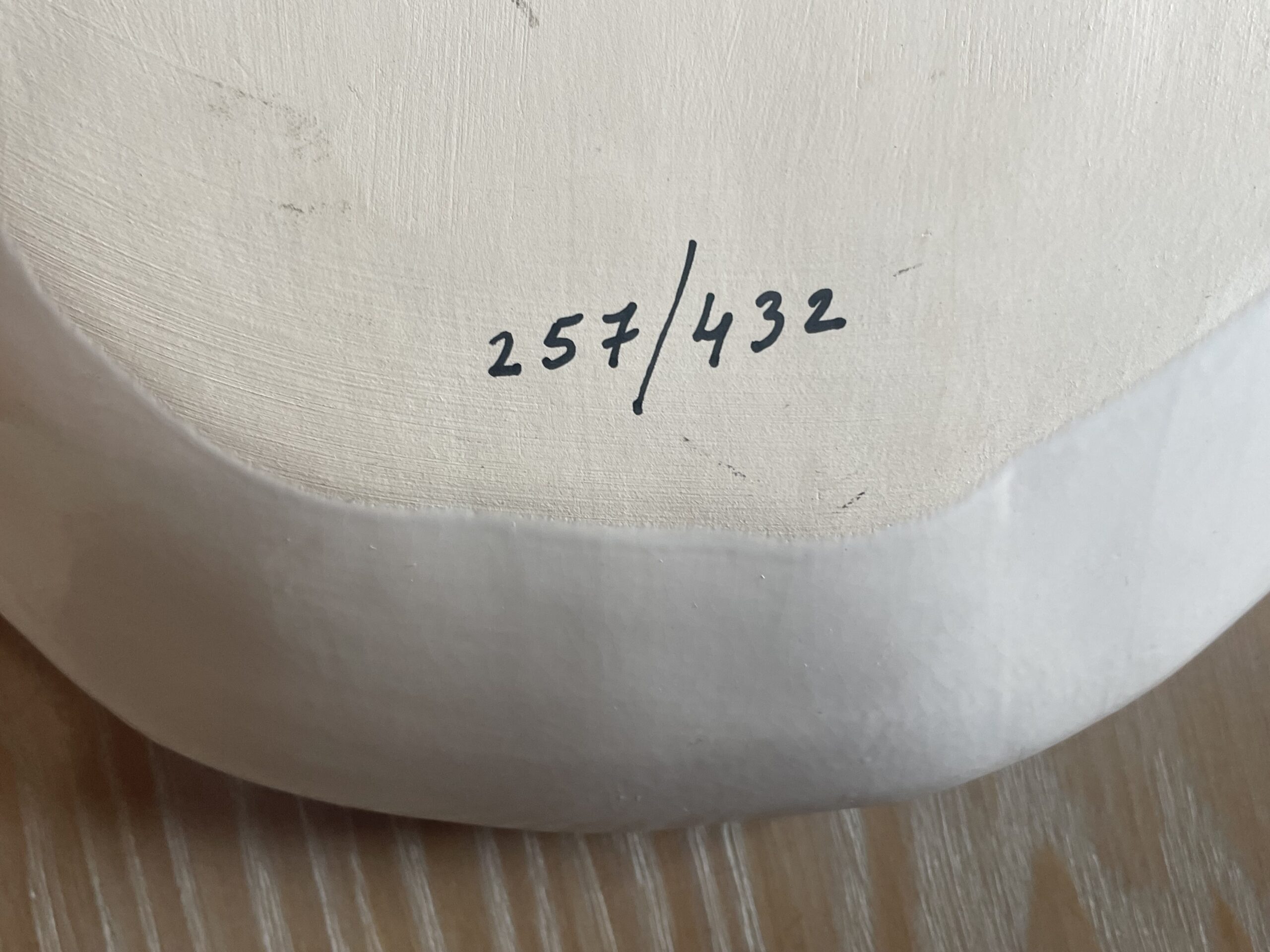 Bela Silva — Plat ovale en céramique émaillée blanche pour Monoprix