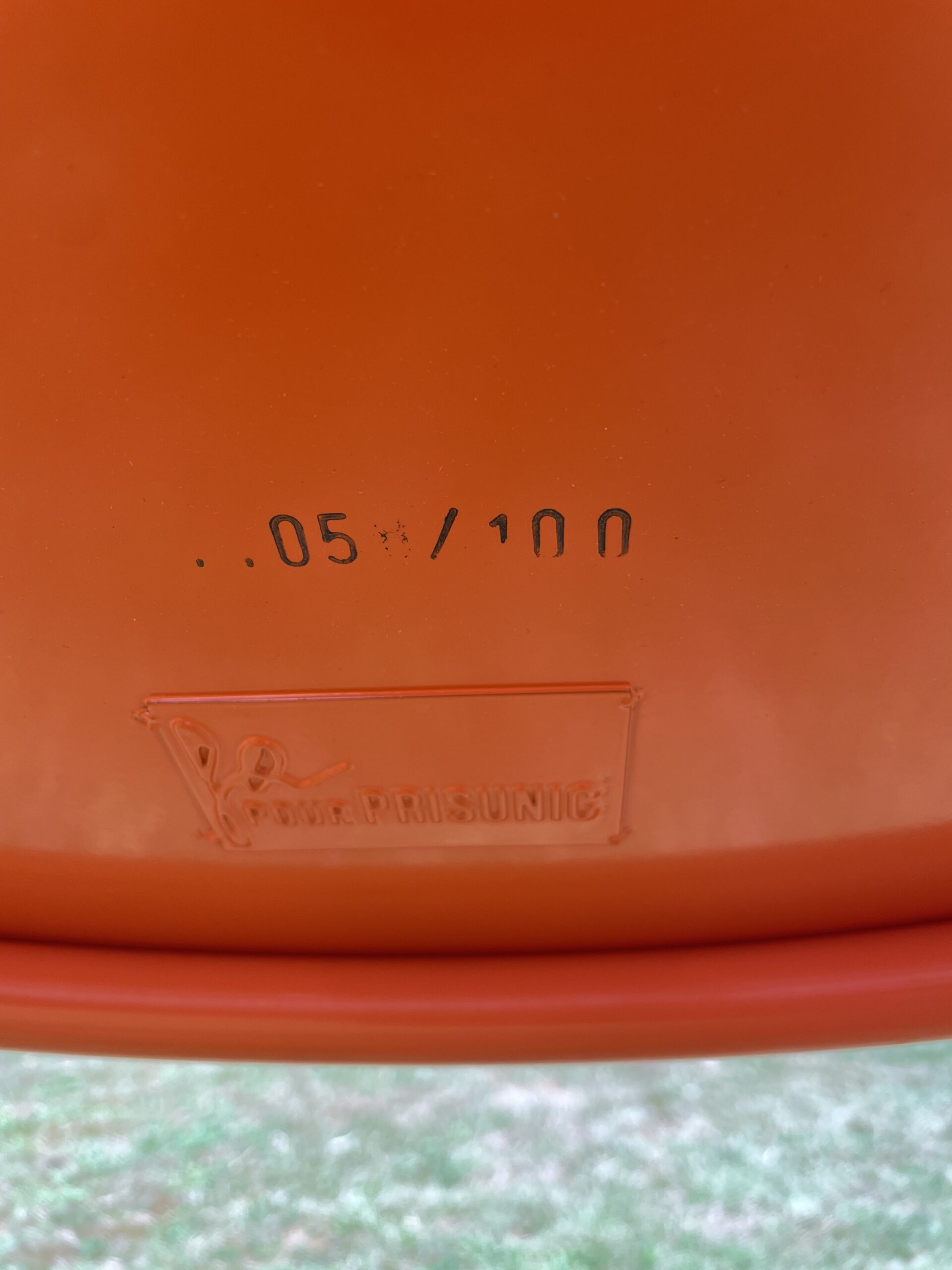 Gae Aulenti — Table de jardin en acier laqué orange pour Prisunic