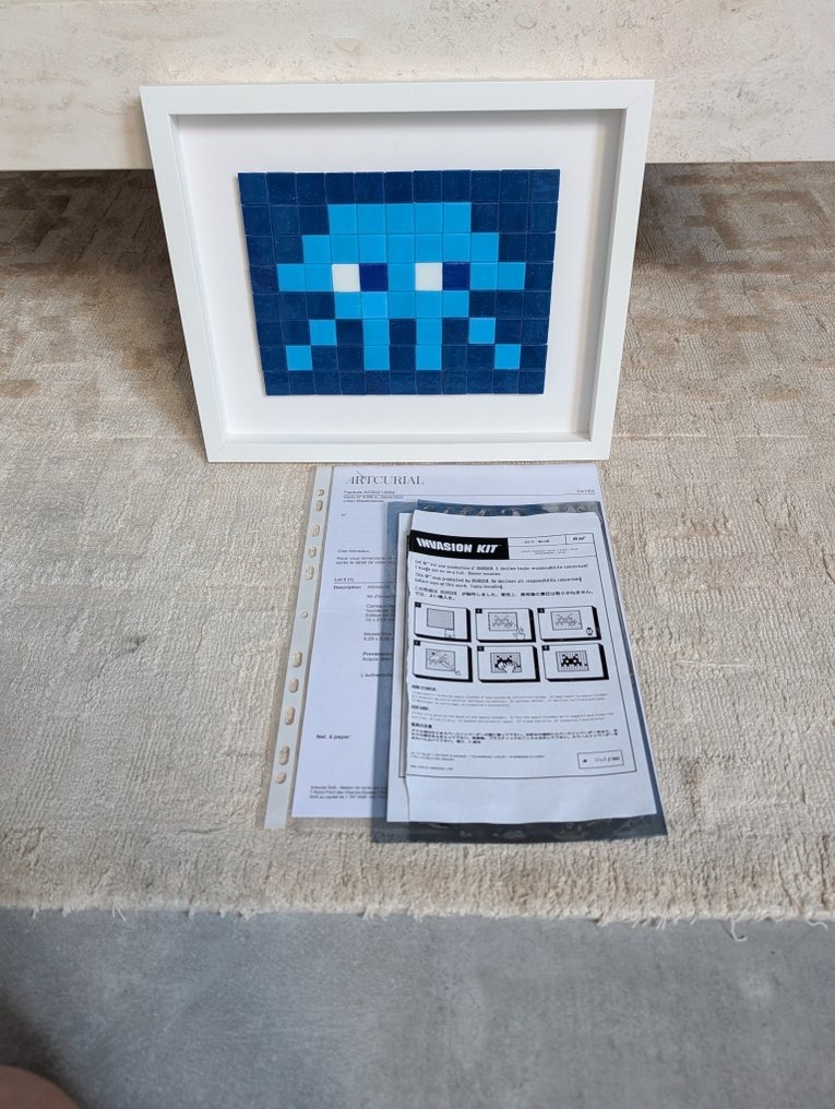 Invader, Invasion Kit 11 Blue en mosaïque de verre