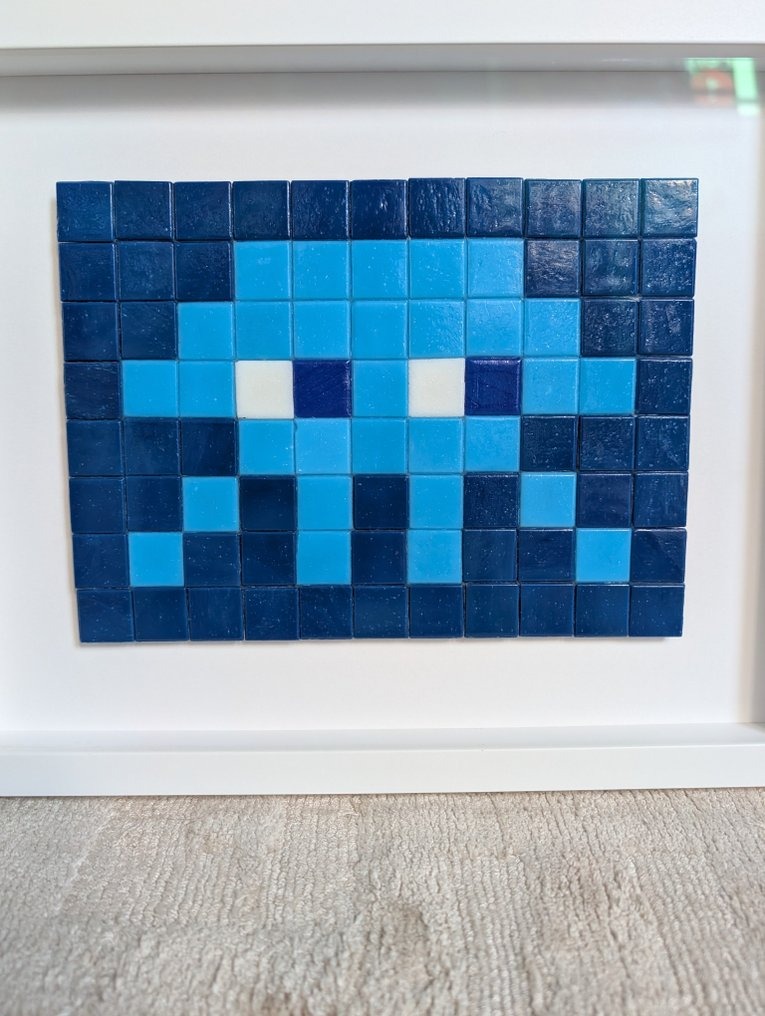 Invader, Invasion Kit 11 Blue en mosaïque de verre