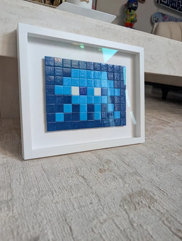 Invader, Invasion Kit 11 Blue en mosaïque de verre