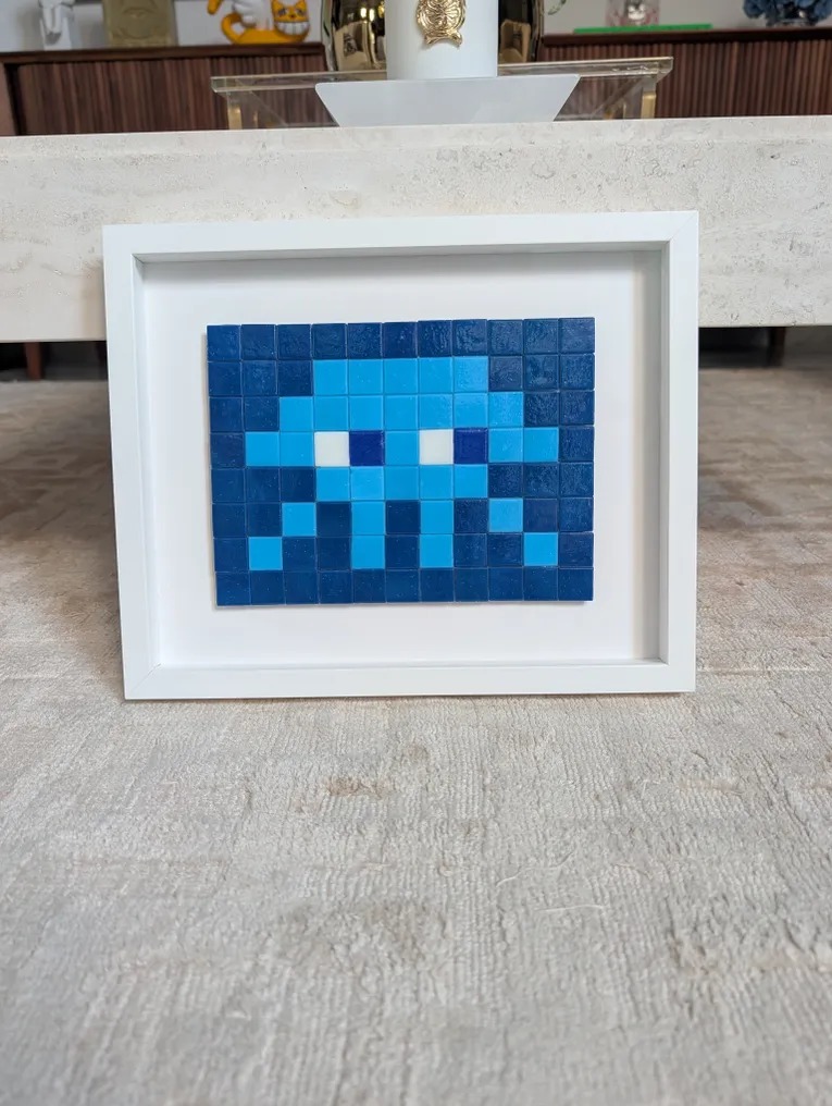Invader, Invasion Kit 11 Blue en mosaïque de verre