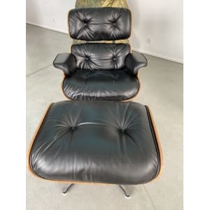 Charles et Ray Eames Lounge Chair et ottoman palissandre de Rio, édition Mobilier International